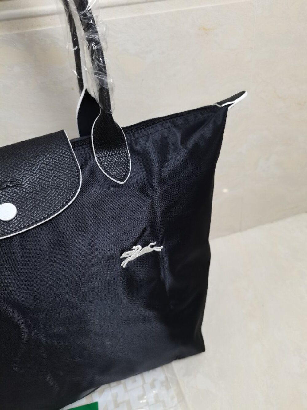Black Foldable Longchamp Nylon Travel Bag Waterproof Bag - Picture 10 of 13